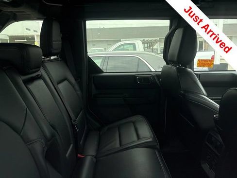 Used 2025 Ford Bronco Outer Banks AWD/4WD image 15