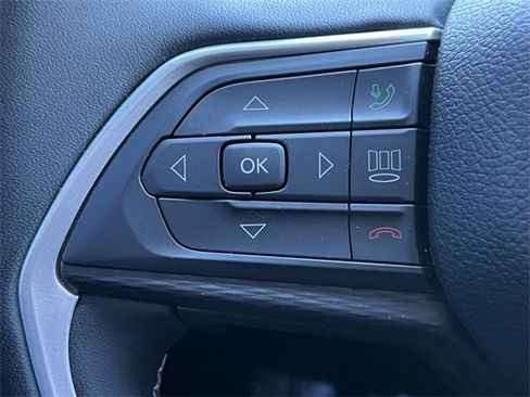 Certified 2023 Jeep Grand Cherokee Altitude image 20