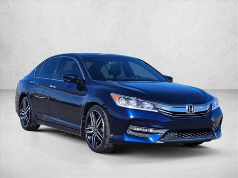 Used 2017 Honda Accord Sport Special Edition image 3