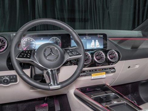 Certified 2026 Mercedes-Benz GLA 250 image 18