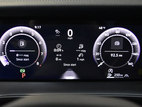 New 2026 Volkswagen Tiguan SE image 15