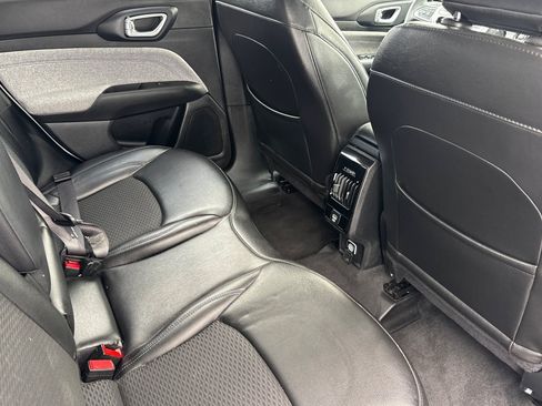 Used 2022 Jeep Compass Latitude AWD/4WD image 32