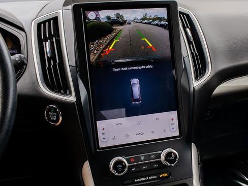 Certified 2024 Ford Edge SEL image 21