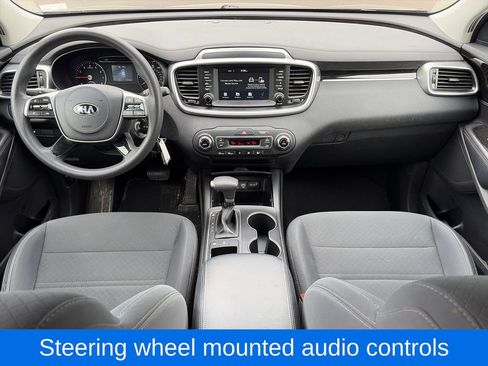 Used 2019 Kia Sorento AWD V6 image 11