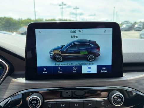 Used 2020 Ford Escape Titanium FWD image 28
