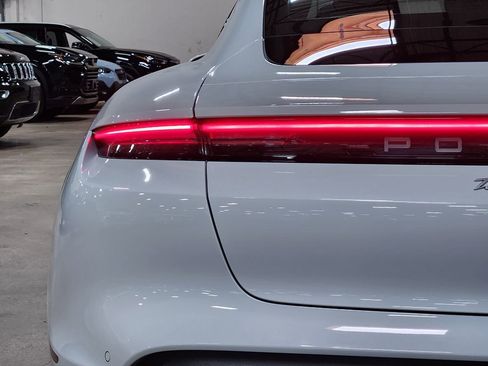 Used 2021 Porsche Taycan 4S AWD/4WD image 20