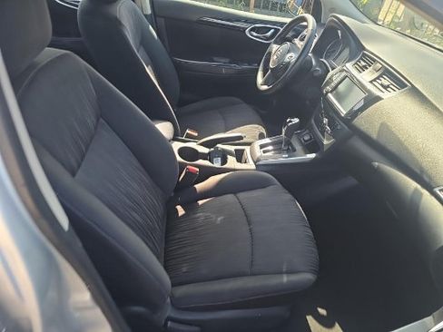 Used 2019 Nissan Sentra SV FWD image 4
