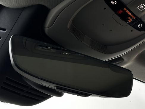 Certified 2025 Volvo XC90 T8 Ultra image 64