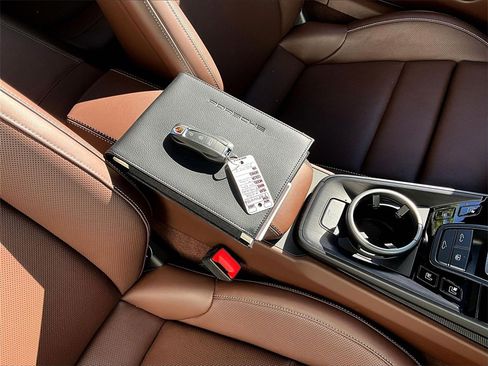 Certified 2024 Porsche 911 Carrera GTS image 16