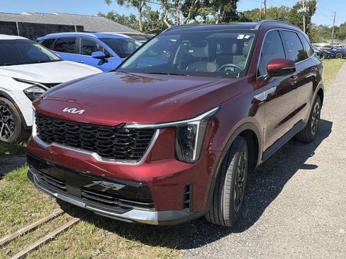 Certified 2025 Kia Sorento S w/ Panoramic Sunroof Package FWD image 3