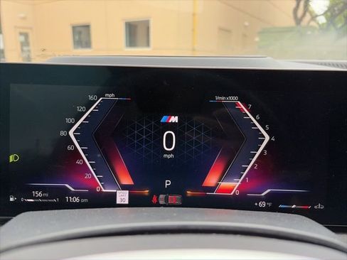 Used 2025 BMW X5 xDrive40i w/ M Sport Package image 14