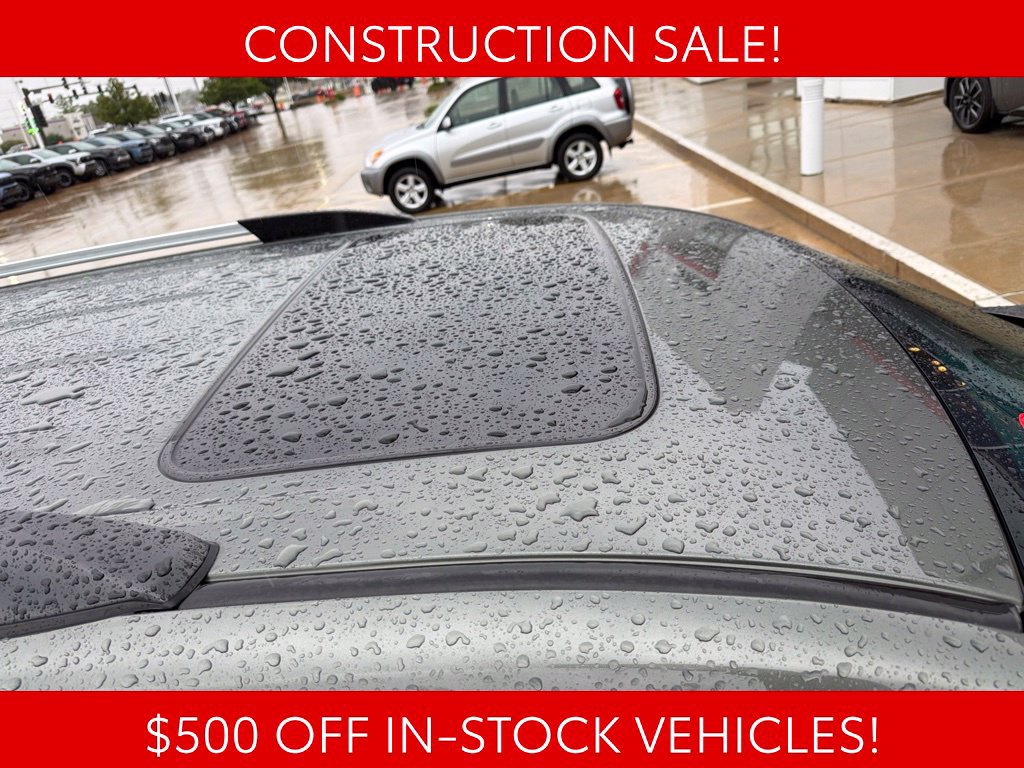 Used 2012 Toyota Highlander Limited w/ Tow Pkg AWD/4WD image 5