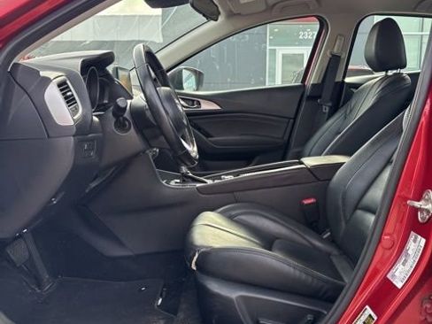 Used 2018 MAZDA MAZDA3 Touring image 5