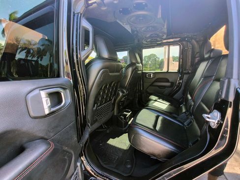 Used 2020 Jeep Gladiator Rubicon AWD/4WD image 9