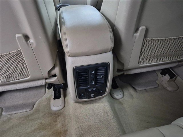 Used 2014 Jeep Grand Cherokee Overland w/ Advanced Technology Group AWD/4WD image 19