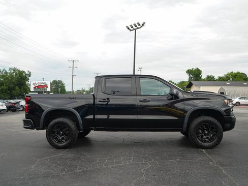 Used 2022 Chevrolet Silverado 1500 ZR2 w/ Technology Package AWD/4WD image 2