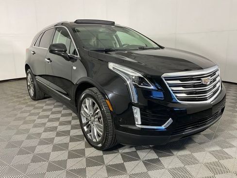 Used 2019 Cadillac XT5 Premium Luxury w/ Driver Assist Package AWD/4WD image 3
