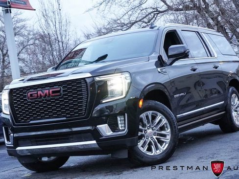 Used 2021 GMC Yukon XL Denali w/ Denali Premium Package image 8