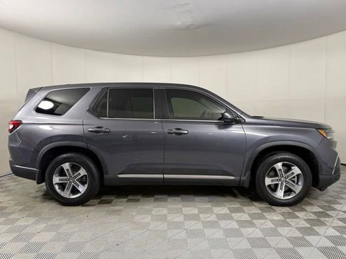 Used 2023 Honda Pilot EX-L image 9