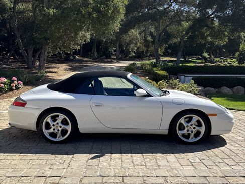 Used 2002 Porsche 911 Cabriolet image 2