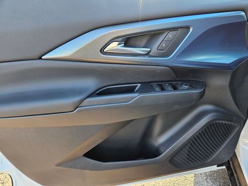 New 2026 Chevrolet Equinox EV LT image 13