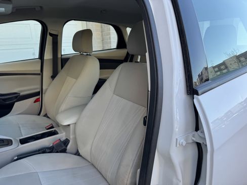 Used 2016 Ford Focus SE image 12