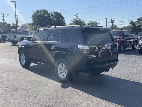 Used 2024 Toyota 4Runner SR5 Premium w/ Moonroof Package RWD image 4