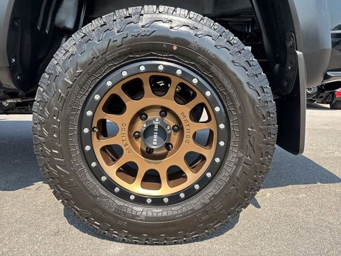 Used 2023 Toyota Tacoma TRD Off-Road image 13