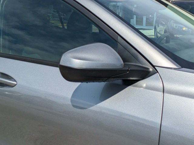 Used 2025 Chevrolet Trax LT FWD image 12
