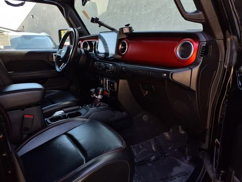 Used 2018 Jeep Wrangler Unlimited Rubicon w/ Safety Group AWD/4WD image 21
