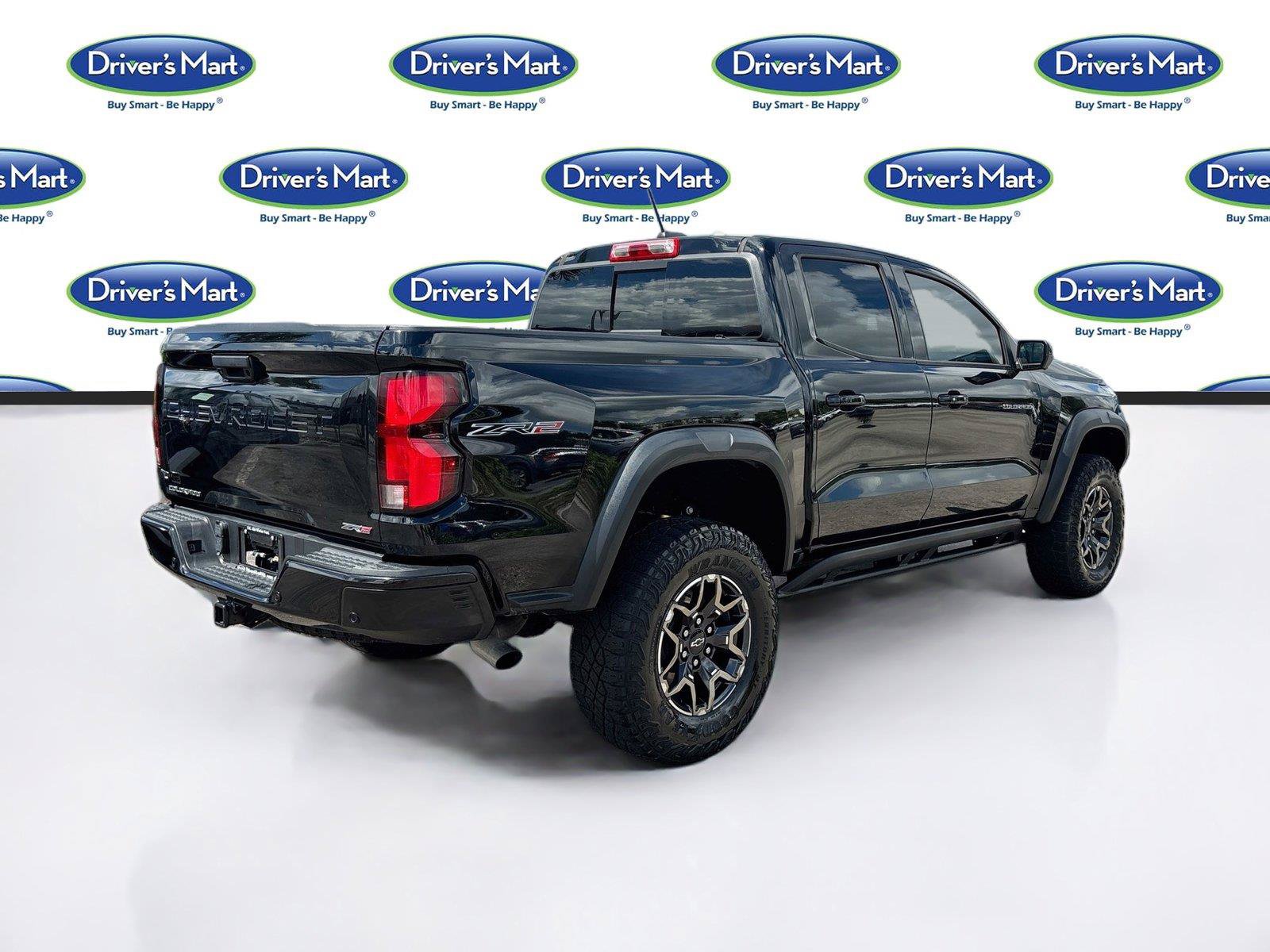 Used 2024 Chevrolet Colorado ZR2 w/ Technology Package AWD/4WD image 7