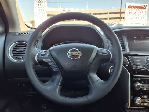 Used 2018 Nissan Pathfinder SV w/ SV All Weather Package image 14