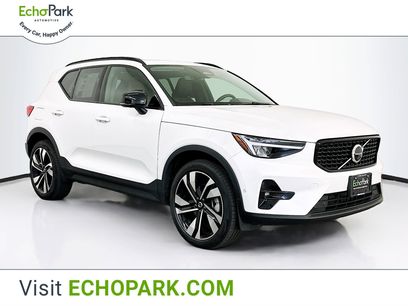 Used 2025 Volvo XC40 B5 Plus