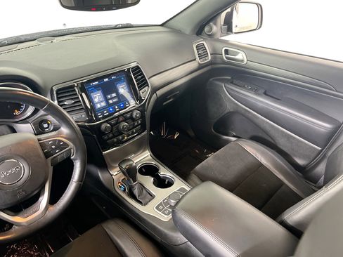 Used 2022 Jeep Grand Cherokee Laredo X image 24