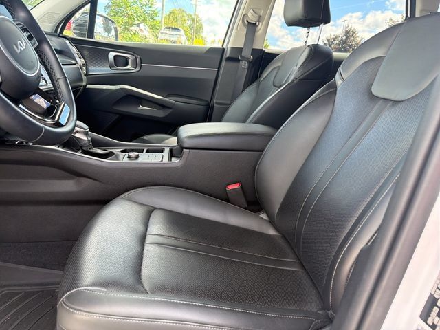 Used 2023 Kia Sorento S w/ Panoramic Sunroof Package FWD image 10
