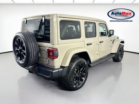 Used 2022 Jeep Wrangler Unlimited Sahara AWD/4WD image 2