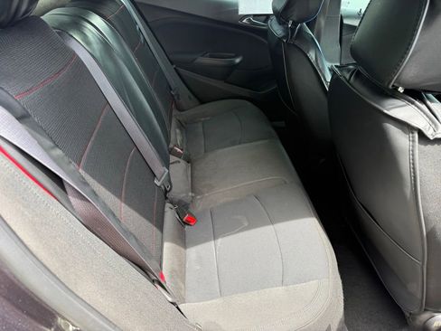 Used 2016 Chevrolet Cruze LT w/ Convenience Package FWD image 9