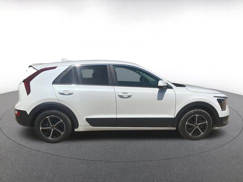 Used 2026 Kia Niro LX FWD image 17