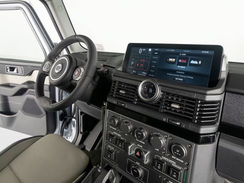 New 2025 INEOS Grenadier Fieldmaster Edition AWD/4WD image 28