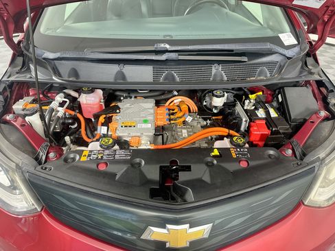 Used 2018 Chevrolet Bolt Premier w/ Driver Confidence II Package FWD image 31