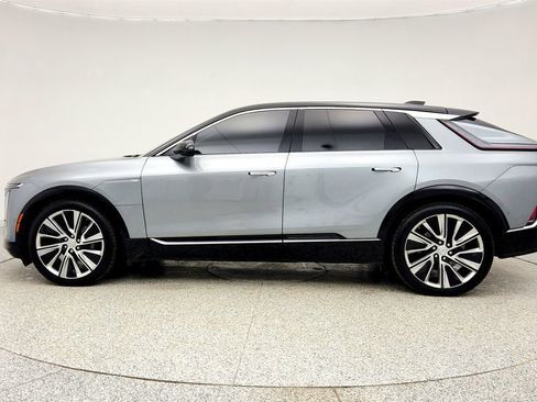Used 2024 Cadillac Lyriq Luxury image 8