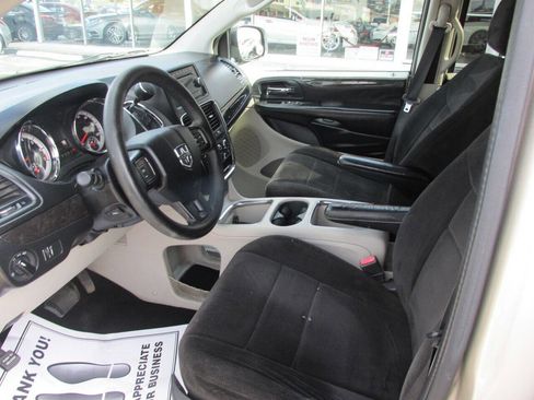 Used 2013 Dodge Grand Caravan SXT FWD image 14