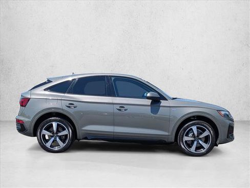 Used 2023 Audi Q5 2.0T Premium Plus w/ Premium Plus Package AWD/4WD image 4