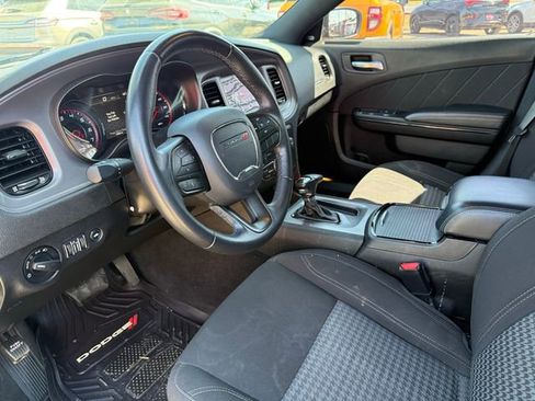 Used 2023 Dodge Charger SXT w/ Blacktop Package image 9