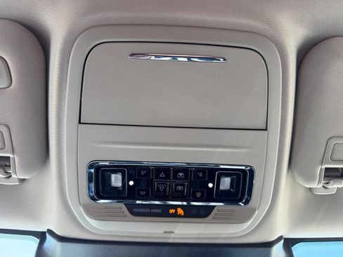 Certified 2025 Lincoln Corsair AWD w/ Equipment Group 101A image 32