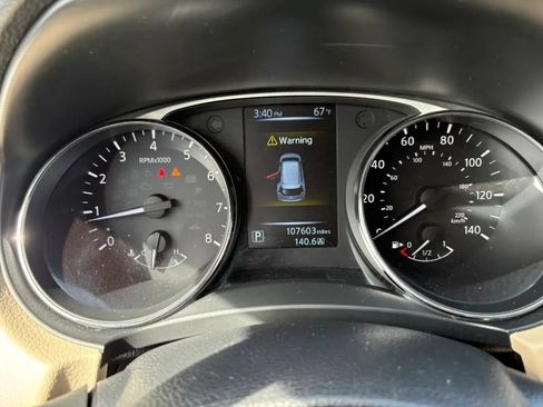 Used 2016 Nissan Rogue SV AWD/4WD image 14