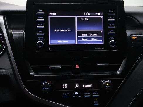 Used 2021 Toyota Camry SE FWD image 23