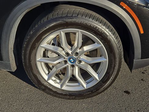 Certified 2023 BMW X5 xDrive45e w/ Executive Package image 8