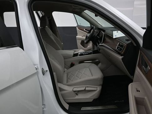 New 2026 Volkswagen Atlas SE AWD/4WD image 14