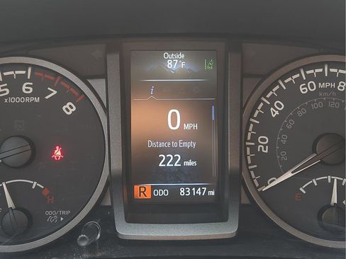Used 2021 Toyota Tacoma TRD Sport w/ Technology Package RWD image 18